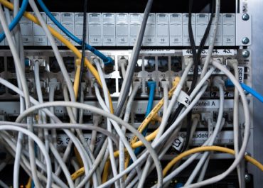Kabelmanagement – Ordnung ins Chaos bringen